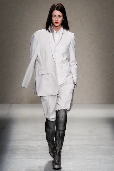 Look 7